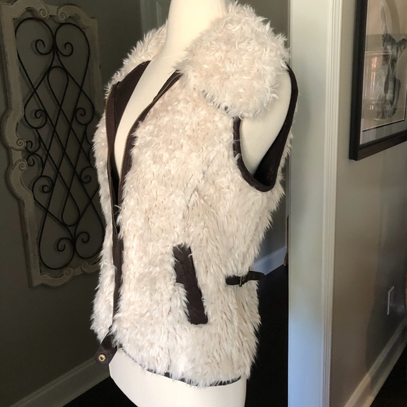 Cripple Creek Cream & Brown Vest - Picture 3 of 14